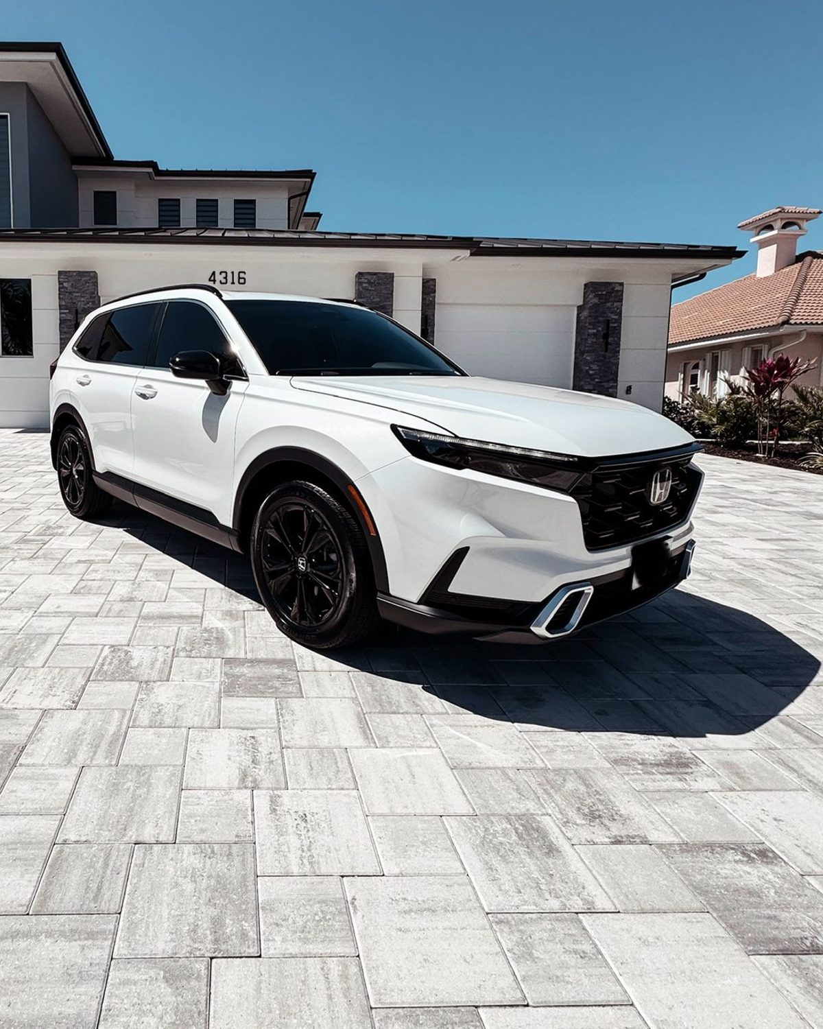 White Honda CR-V SUV